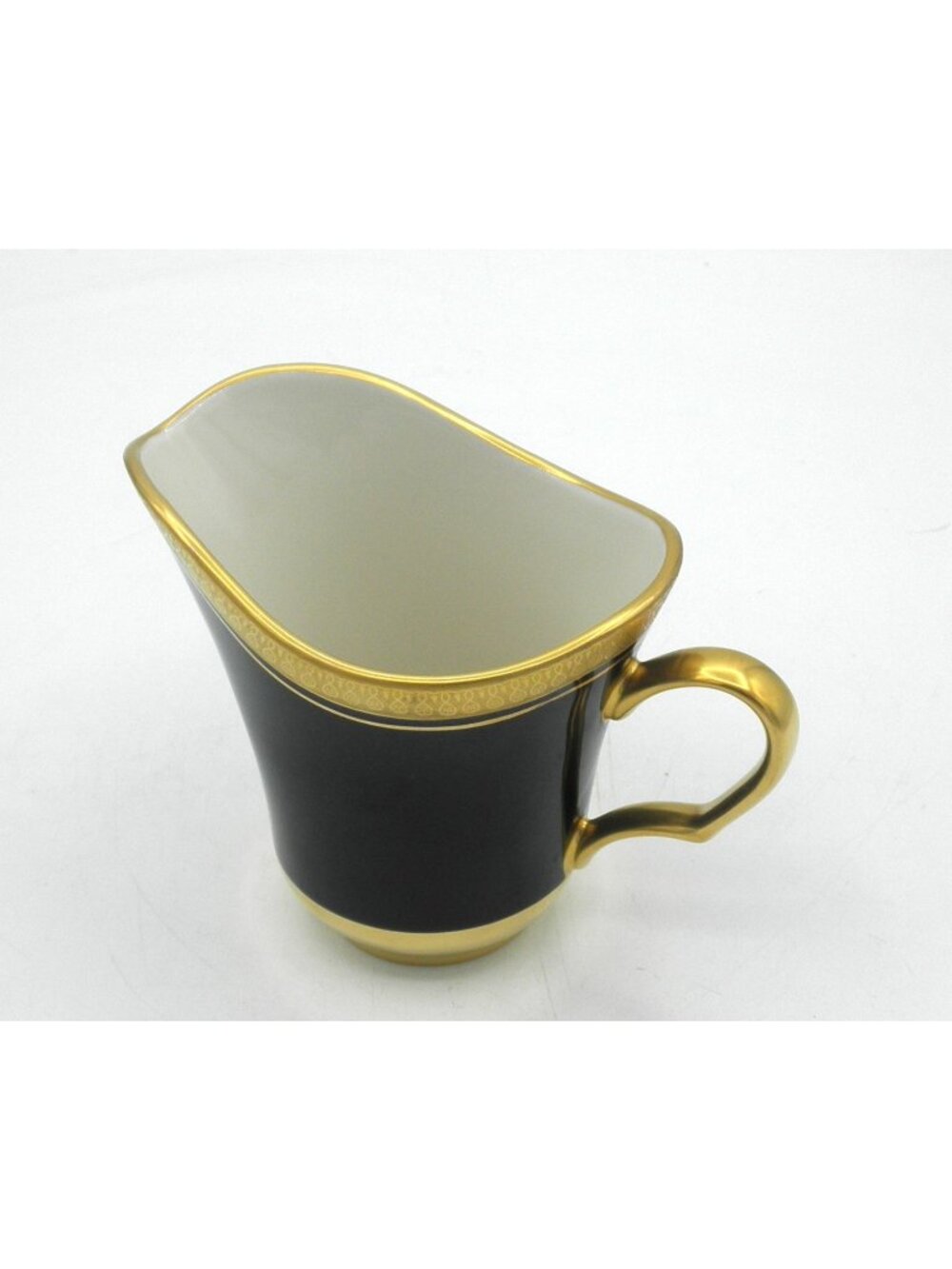 Palace Royale by Pickard Creamer Pattern Code: PICPAR